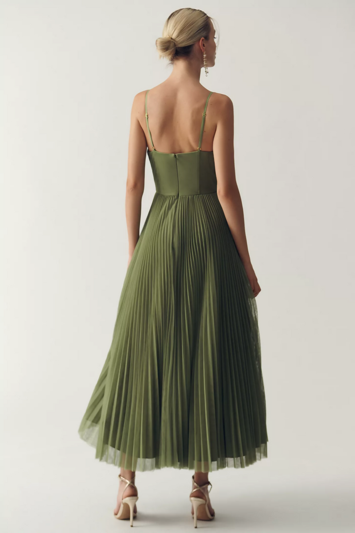 Hanna | Elegant Green Open-Back Dress